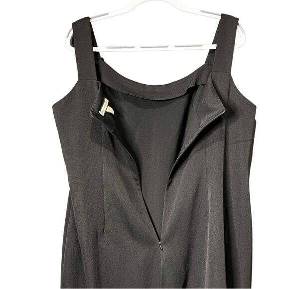 MAYA Brooke Plus Size Sleeveless Shift Sheath Gem Embellished Cocktail Dress - Picture 3 of 5